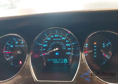 2010 Ford Taurus Limited z USA, uszkodzony, nr VIN 1FAHP2FWXAG130548